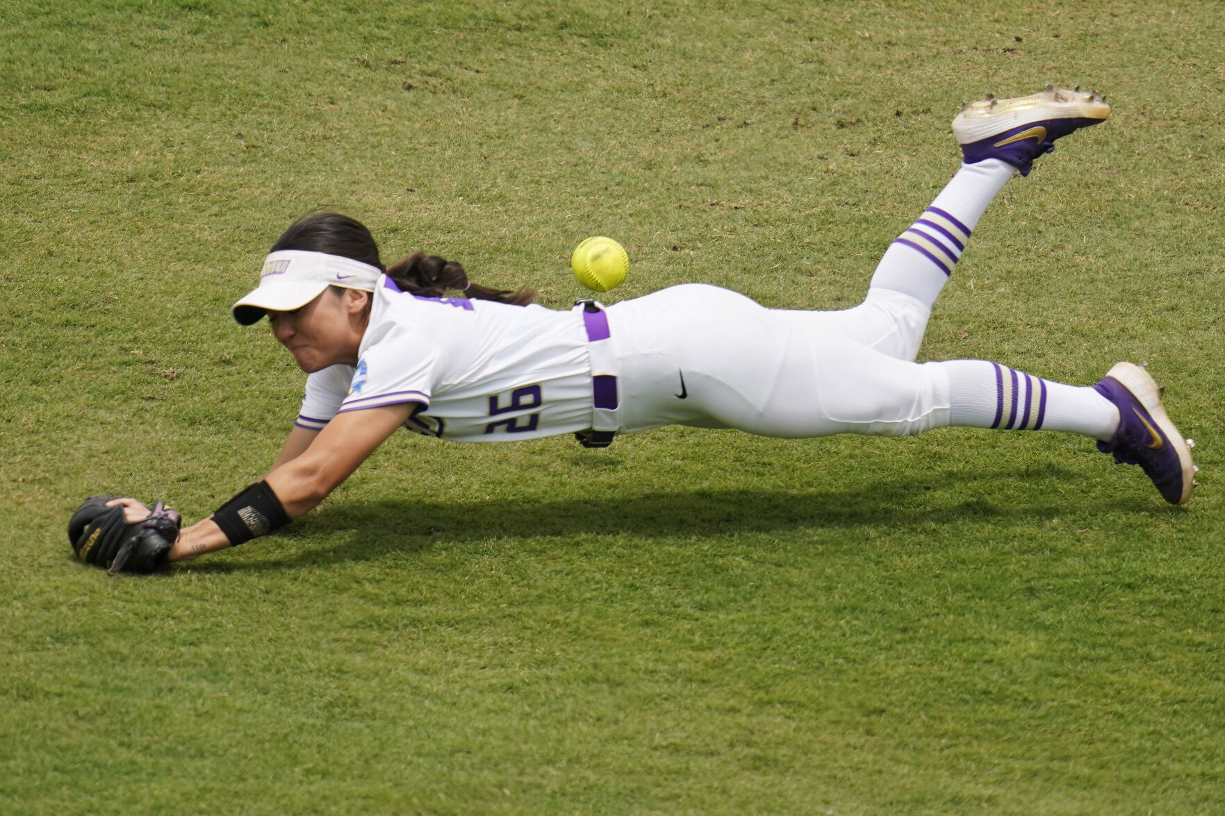 WCWS Oklahoma James Madison Softball